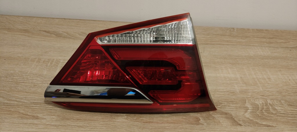 фото №1, Hyundai i40 lift kombi 2014- лампа левый задняя led w крышка 92403-3z5