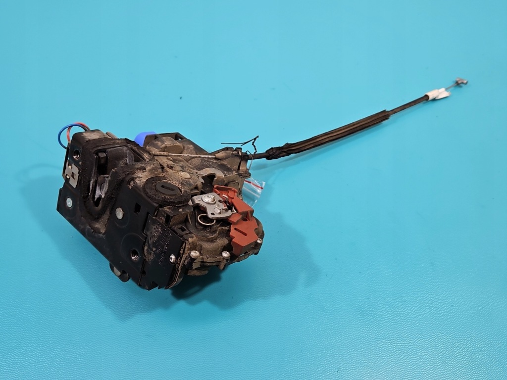 фото №1, Замок задняя правый 6pin skoda roomster 5j7839016a