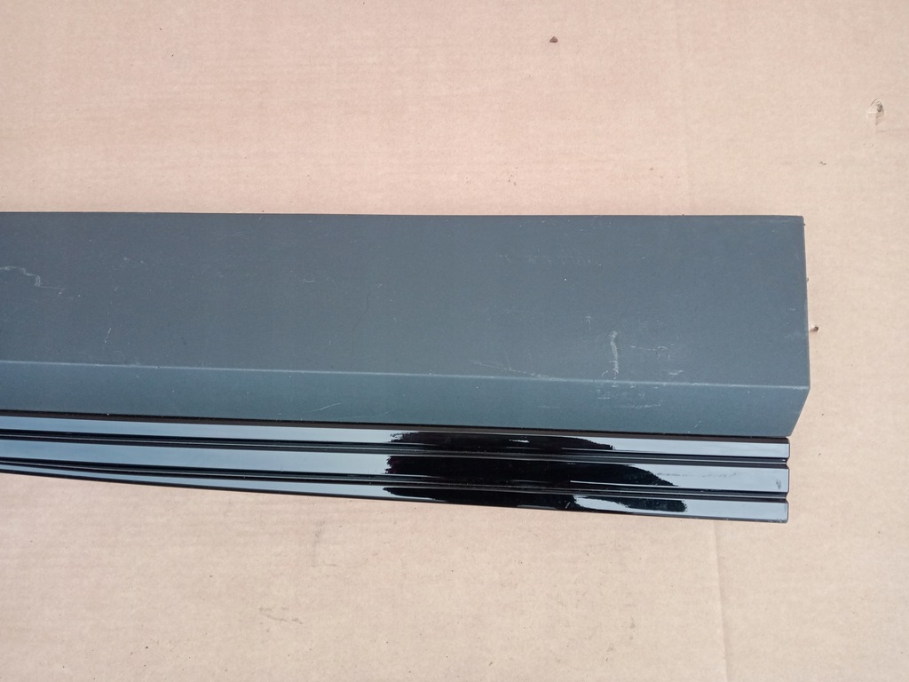 фото №6, Audi e-tron правая молдинг дверь перед 2018r