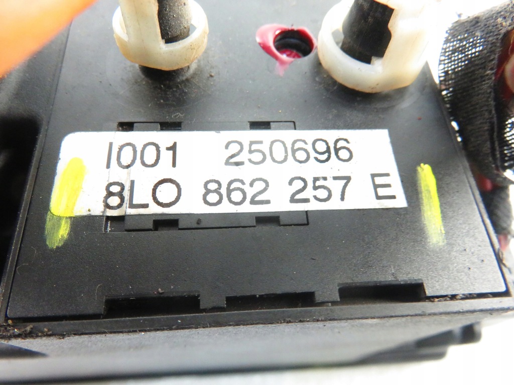 фото №5, Помпа замка центрального audi a3 8l 8l0862257e