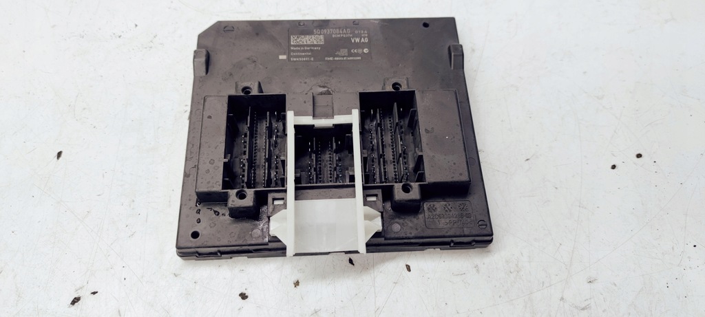 фото №1, Модуль комфорту audi a3 8v 5q0937084ag