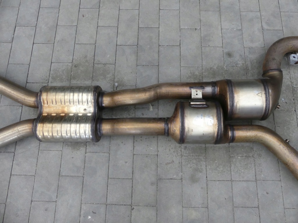 Bmw x3m f97 гаситель выхлоп 8093525 8093532 8093521 7885274 9500610 8088819 Киев