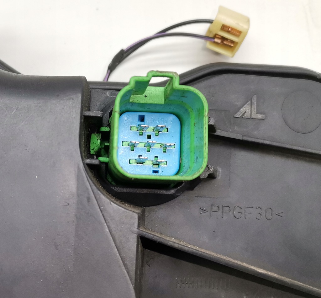 фото №5, Крышка заглушка лампы mondeo mk3 левая