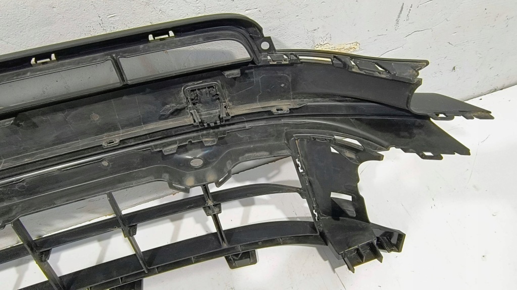 Решётка средняя решётка  бампера перед porsche panamera 3 976 gts Киев