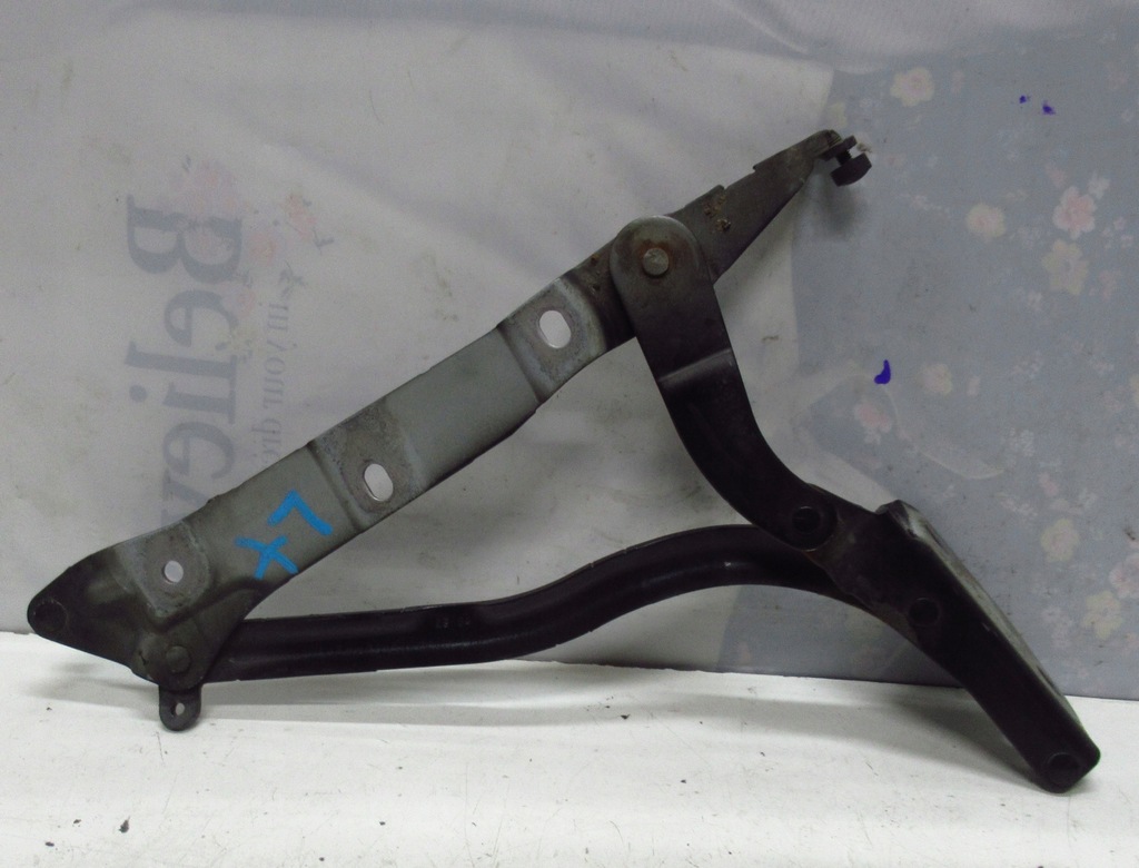 фото №1, Audi a8 d3 3.0 tdi петля кришки лівий задня