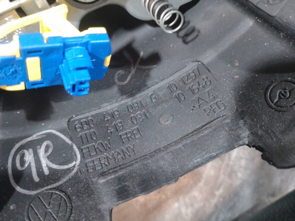 фото №8, Воздуховод с подушка vw polo 9n 6q0419091g 1t0419091 6q0880201k 1.4 16v