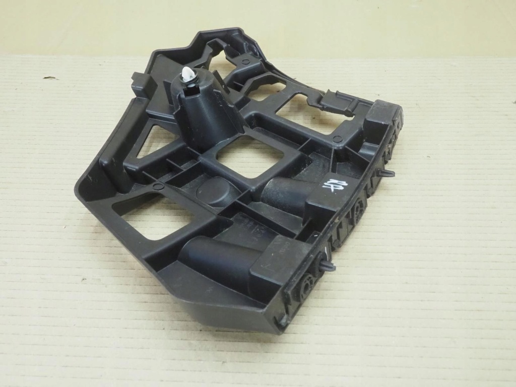 фото №14, Citroen c4 iii 9830714280 направляющая кронштейн бампера задняя правый