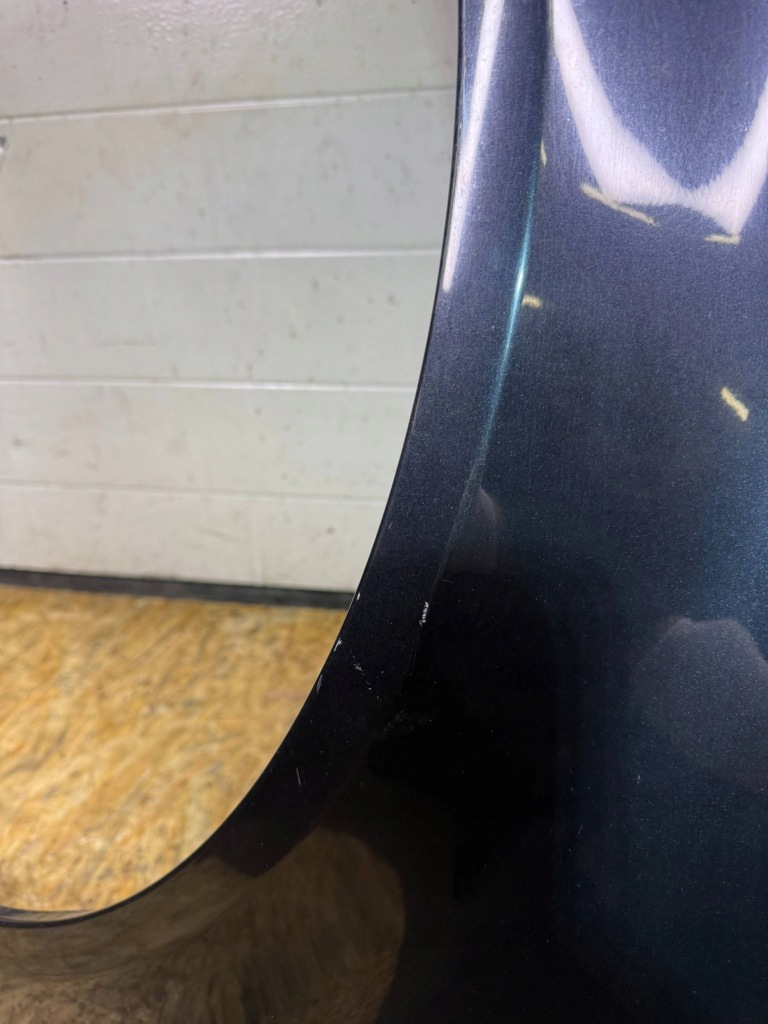 Крыло левая сторона audi a4 s4 b6 8e 8h цвет lz9w Цена