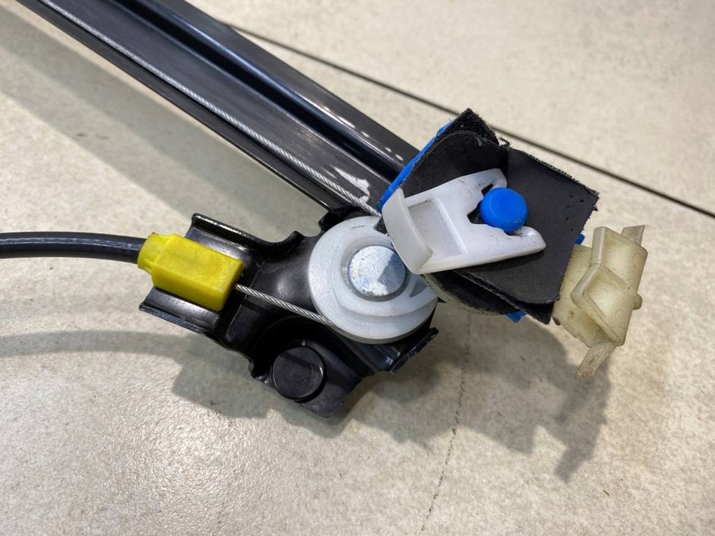 фото №3, Підйомник скло правий перед espace iv