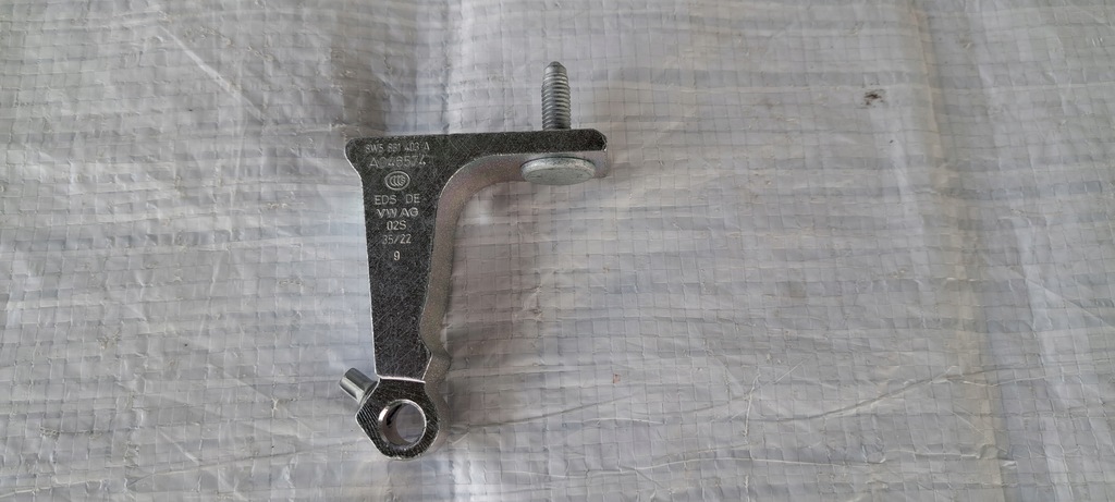 фото №1, Audi a4 a5 петля дверь левый перед 8w5831403a