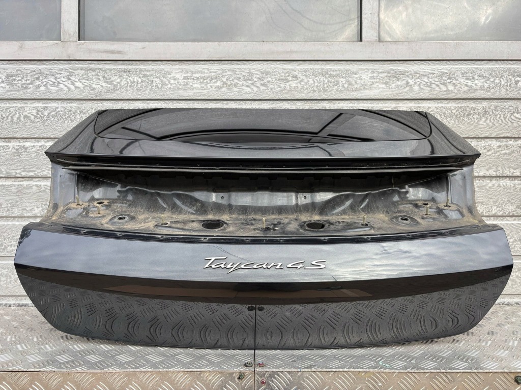 фото №1, Porsche taycan 4s крышка багажника багажника задняя vulkangrau