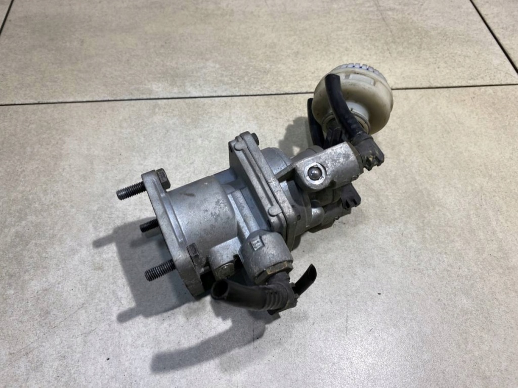 Купити Клапан головний гальма mercedes atego 1017