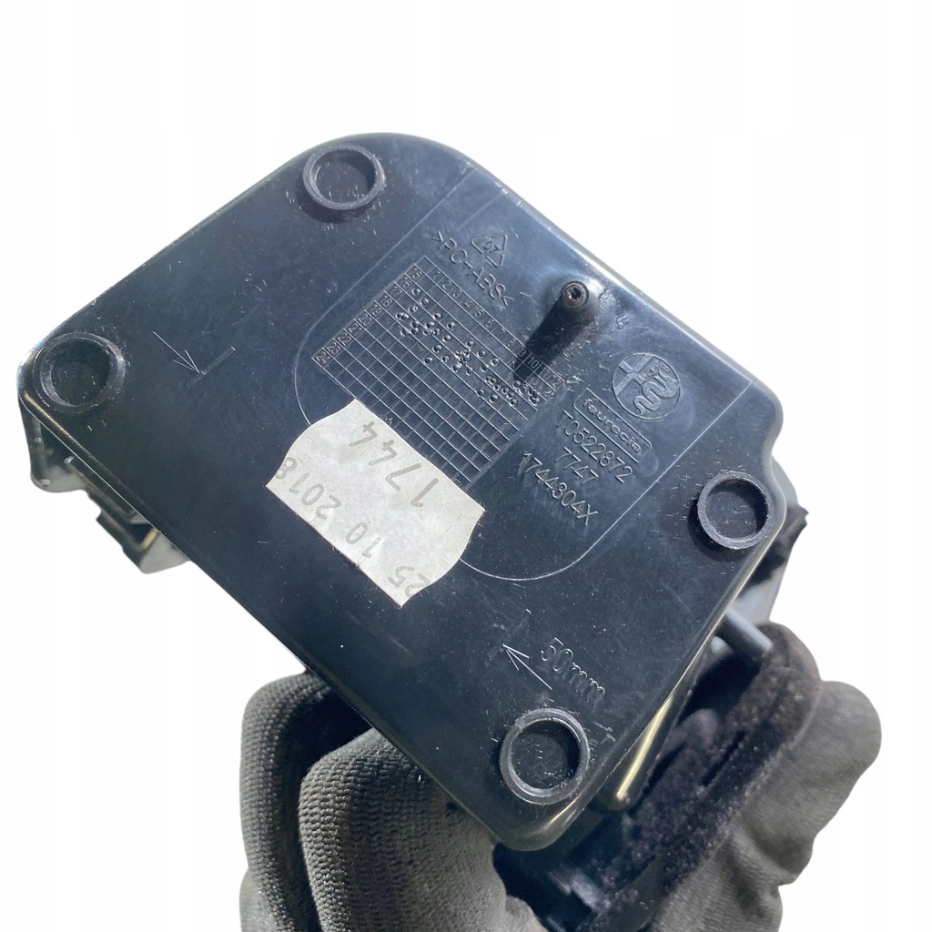 фото №9, Alfa romeo stelvio 2019 бардачок панелі приладової панелі