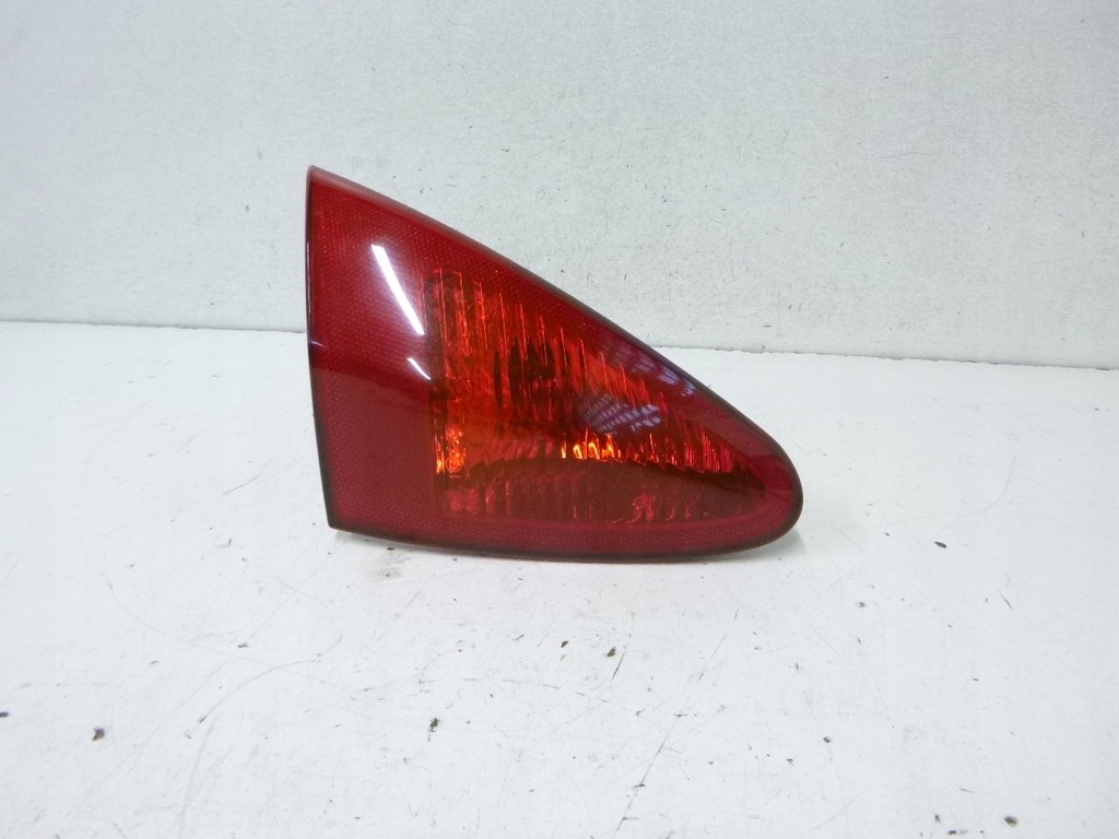 фото №1, Лампа задня з кришки alfa romeo 147 2003r.