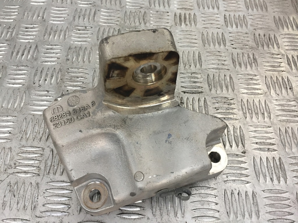 фото №1, Кронштейн двигателя 68284616ab jeep wrangler jl 2.2