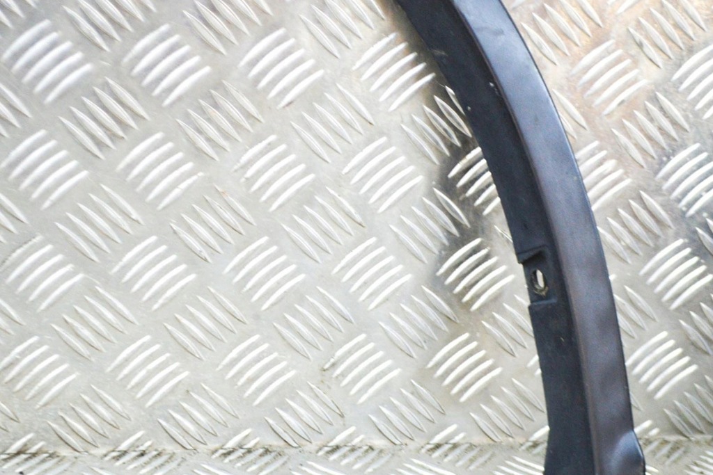 фото №5, Infiniti fx s50 задний правый крыло молдинг 78860-cg000 3.5 p 206kw 2004