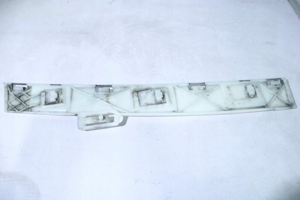 Купити Bmw f22 f23 тримач  захист бічний лівий задній 8051949