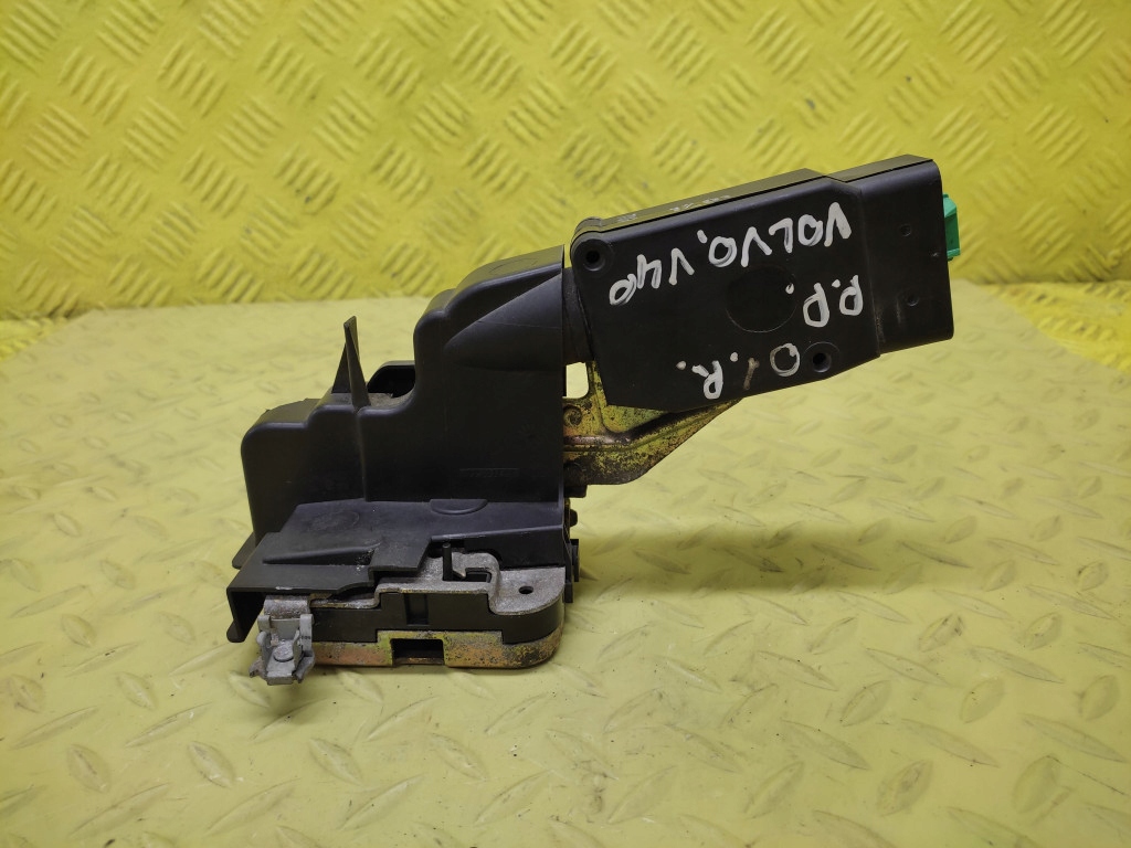 фото №2, Volvo v40 замок двері правий перед