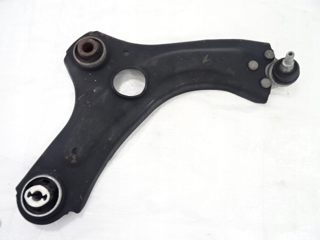 фото №1, Renault clio v рычаг рычаг правый