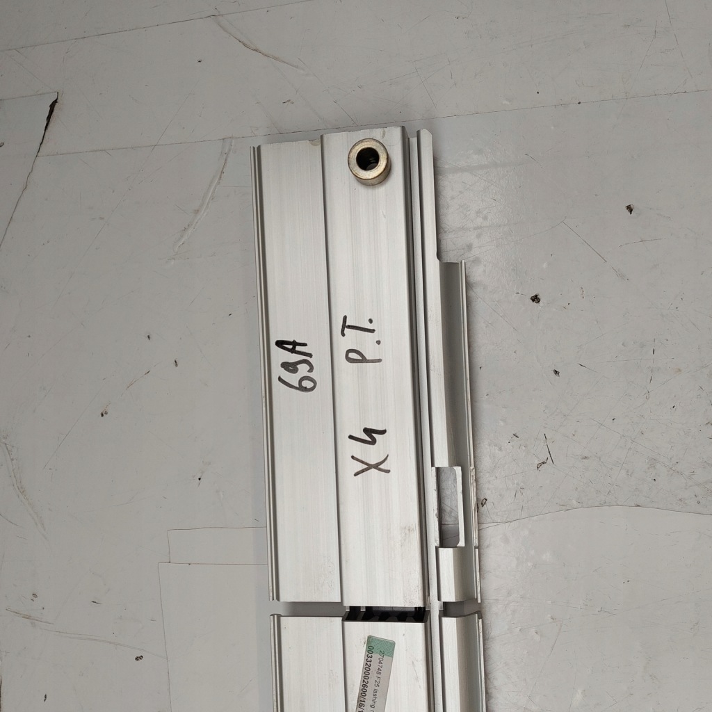 фото №5, Bmw x4 f26 g01 молдинг направляющая направляющая багажника правая 2704748 003320002600