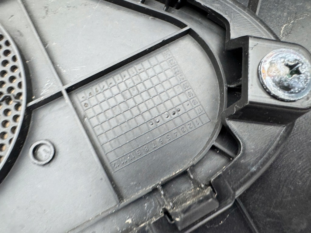 Hyundai santa fe iv 4 рестайлінг  21r- карта багажника правий Ціна