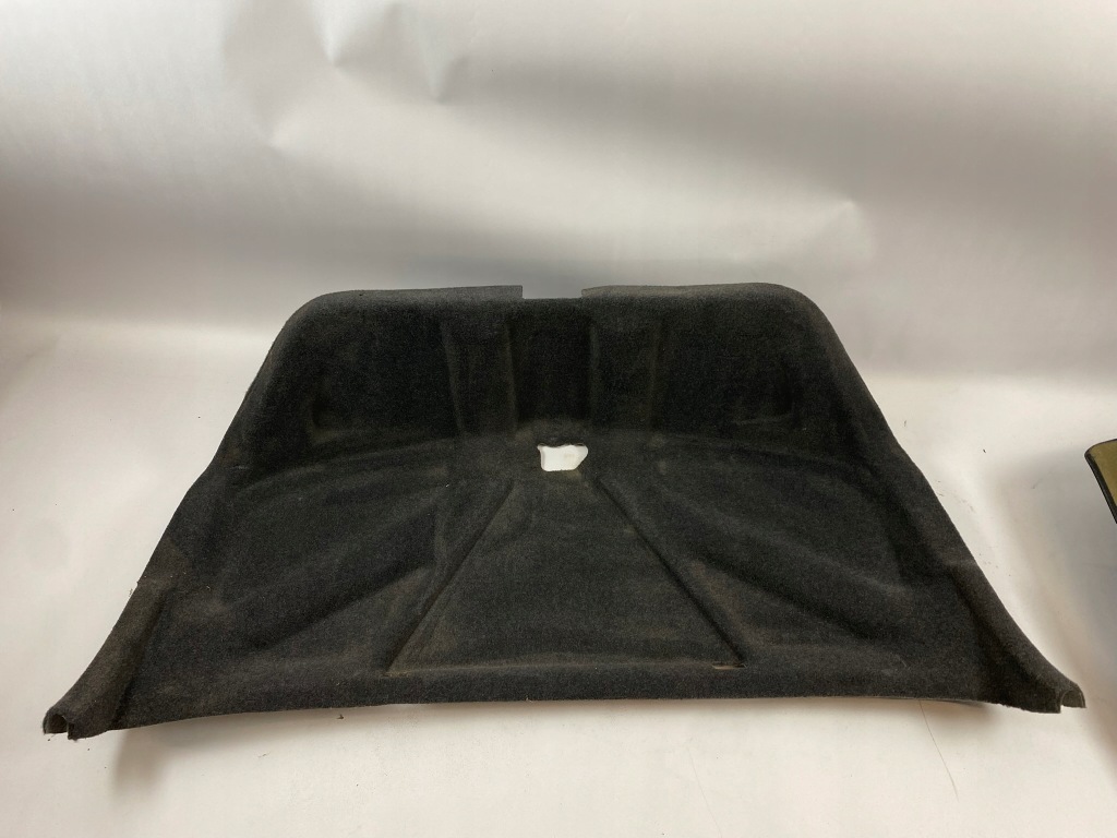 Обивка обшивки обшивка багажника mercedes w124 sedan Доставка