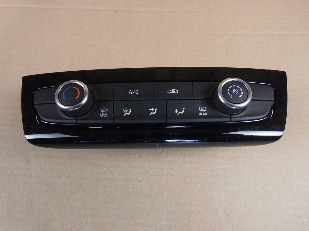 фото №1, Opel corsa f панель кондиционера управление