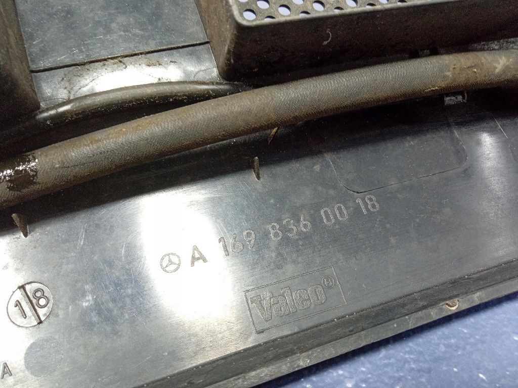 фото №5, Mercedes a klasa w169 жабо защита жабо впуск капот a1698360018
