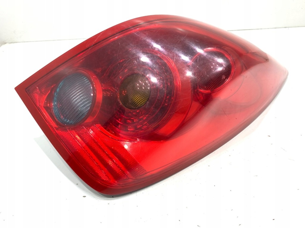 фото №2, Лампа правый задняя nissan primera p12 89077068 хэтчбек свет