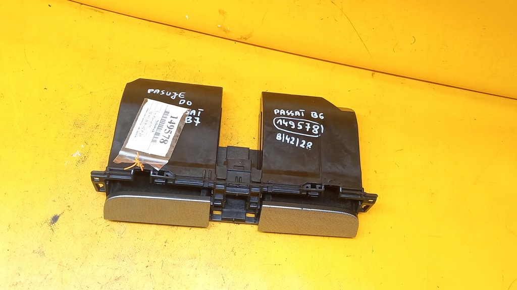 фото №7, Бардачок консолі аварійна volkswagen оригінальний номер 3c0858407