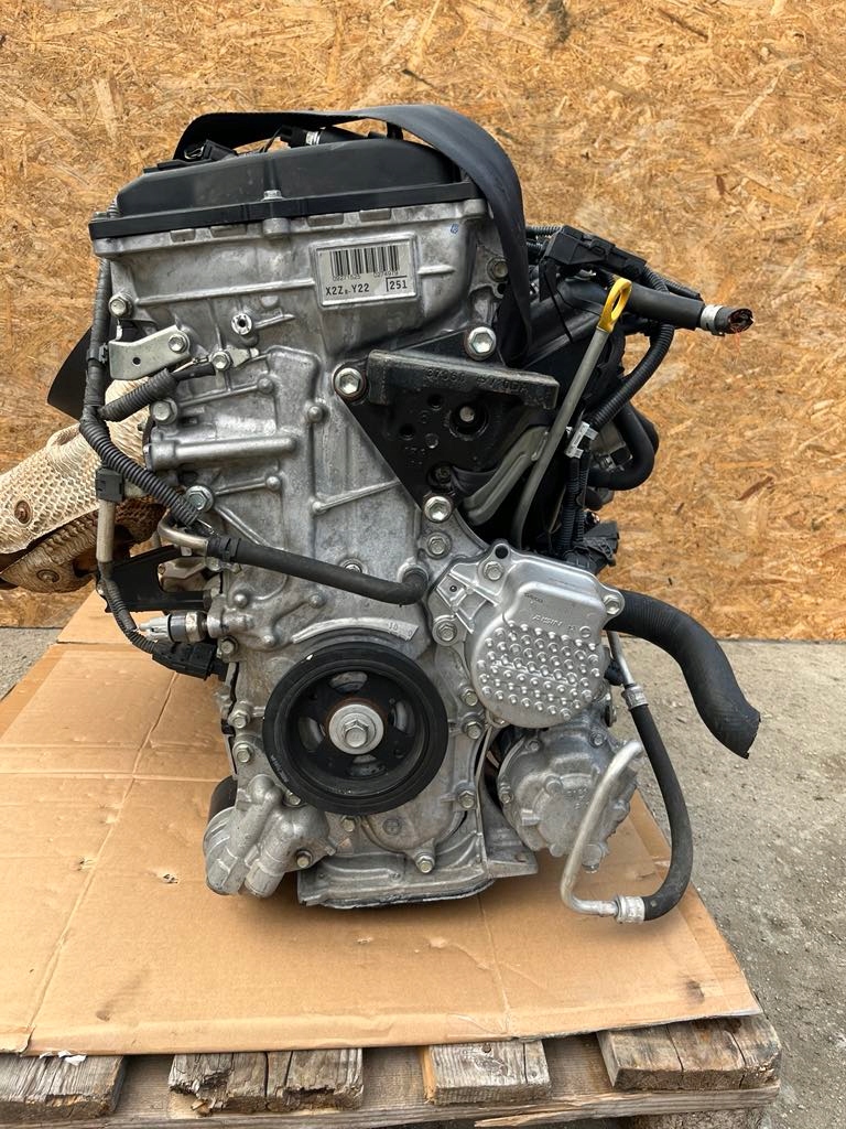 Комплектний  двигун + коробка передач передач 1.8 гібрид toyota lexus x2zr-y22 Недорого