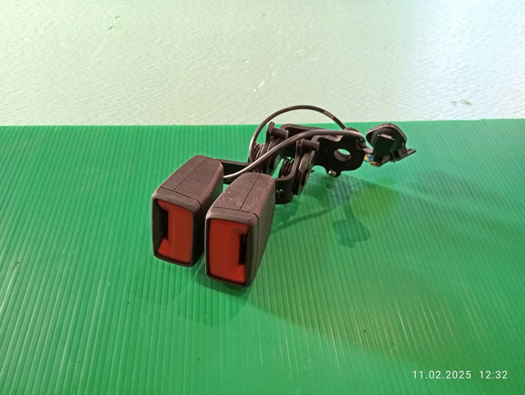 фото №1, Клипса ремней задняя cupra formentor seat leon iv 4 20- 5fa857739