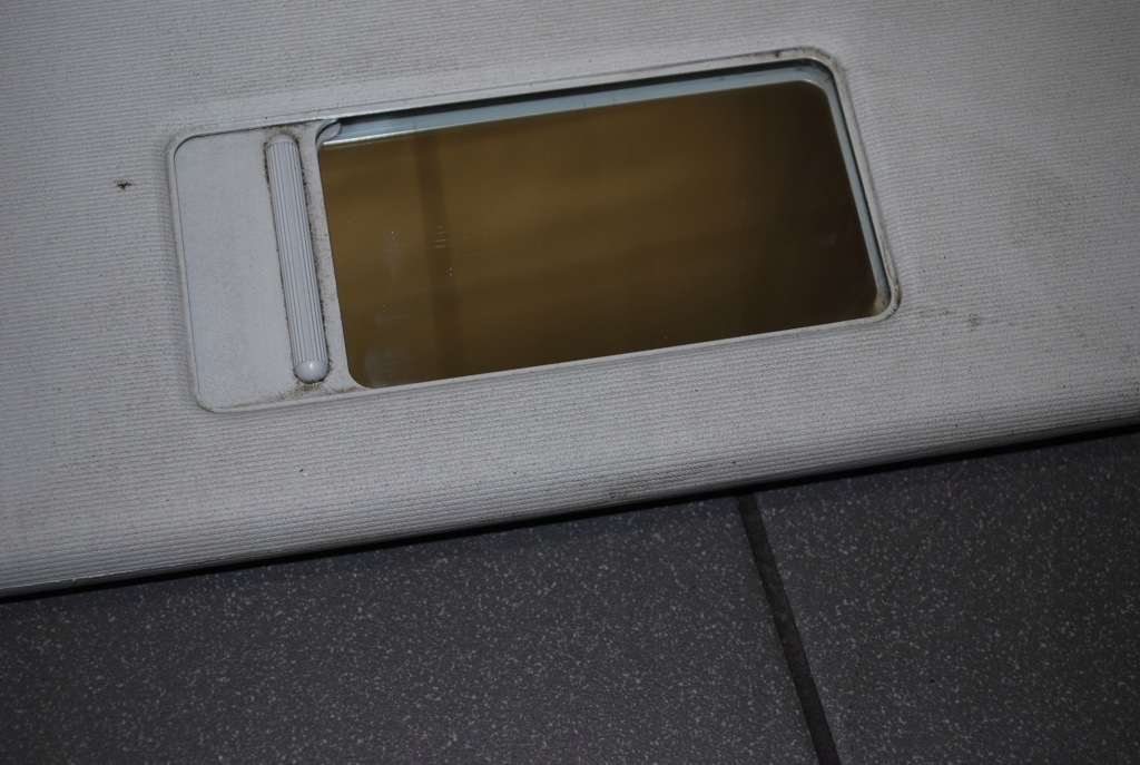 фото №5, Захист сонцезахисна права vw passat 3b0857552