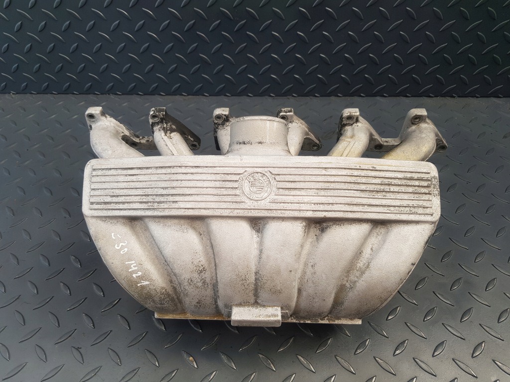 Купить Коллектор впускной  2 240 809 bmw e30 324d m21