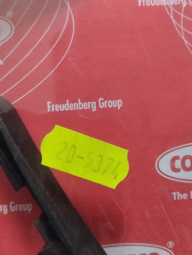 Прокладка крышки клапанов citroen berlingo, berlingo/minivan, bx, c15, c1 Оригинал