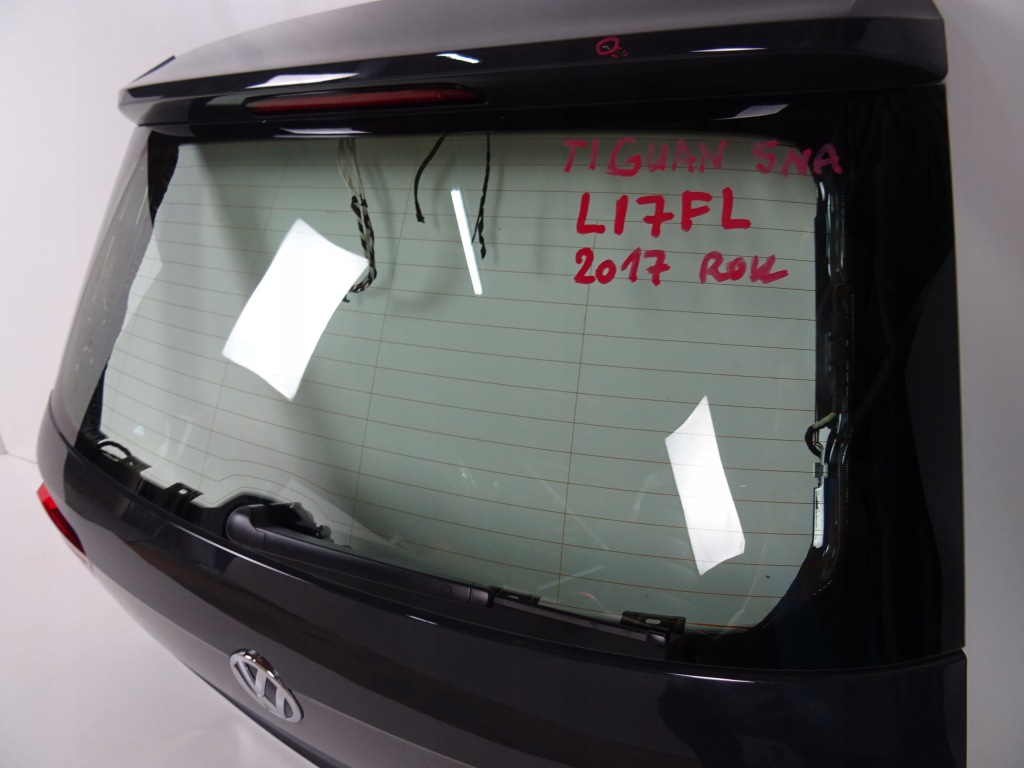 Vw tiguan 5na кришка багажника багажника комплектна li7fl 2017 Недорого