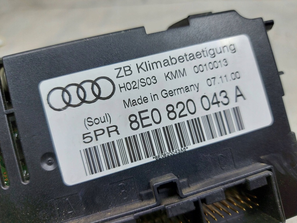 фото №5, Audi a4 s4 b6 8e 8h 2003 панель кондиціонера