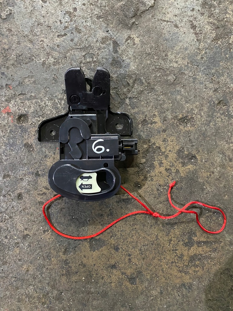 фото №1, 6 alfa romeo giulia замок крышки багажника