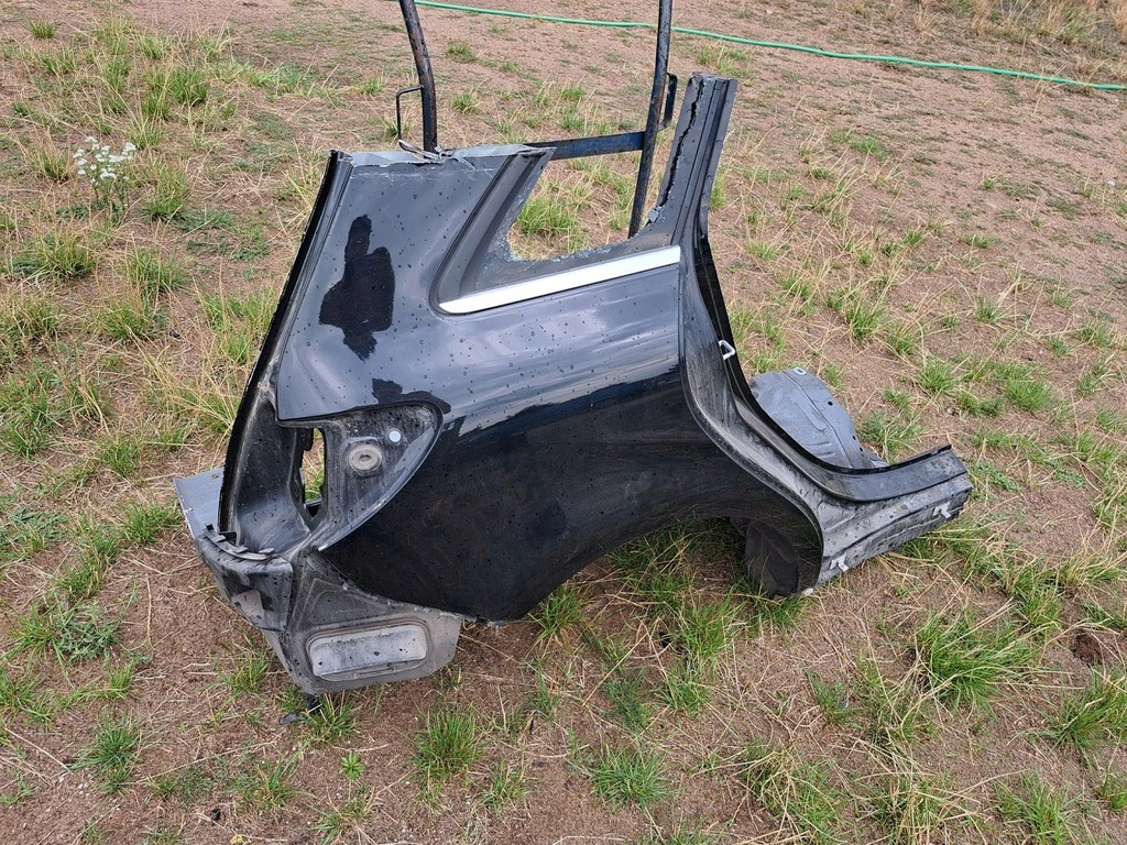 фото №1, Mercedes w246 четверть четверть правая задняя задняя