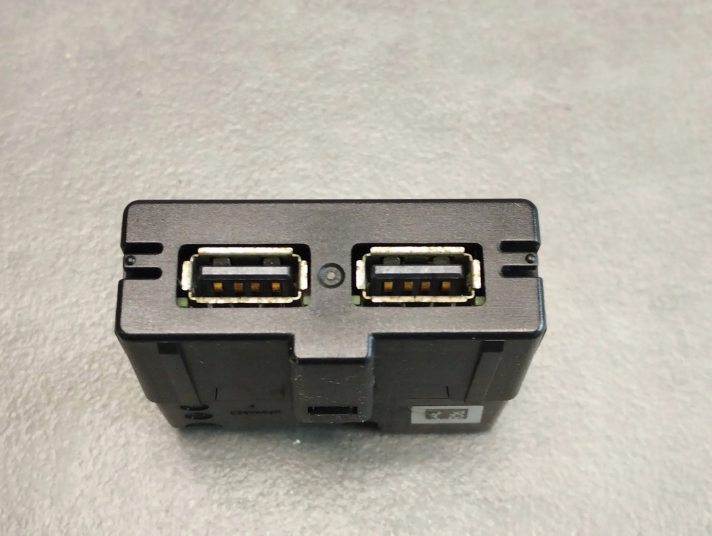 фото №1, Skoda superb 3v подвійний роз'єм usb 5q0035726l