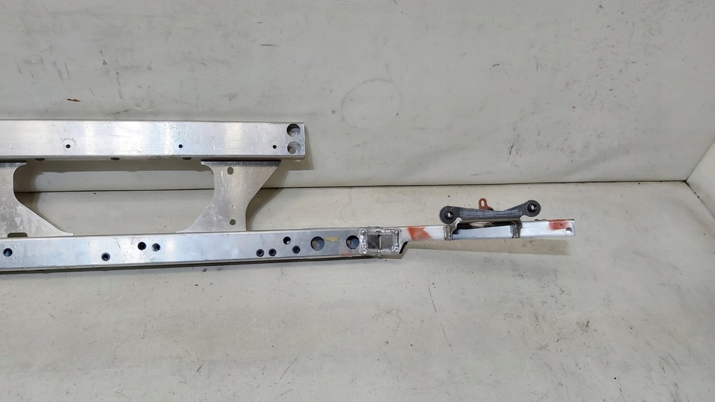 фото №6, Балка aston martin dbs superleggera ly73-l101a70-4