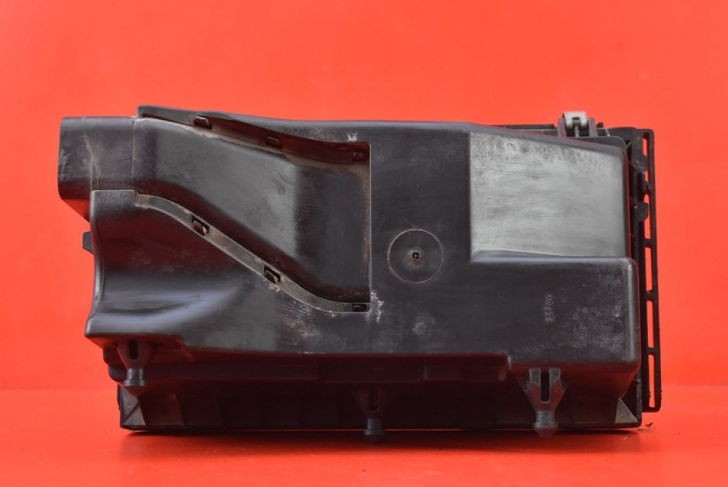 Корпус фільтра повітря 04891820ab dodge caliber 1 i 2.0 crd 140 km 06-12 в Україні