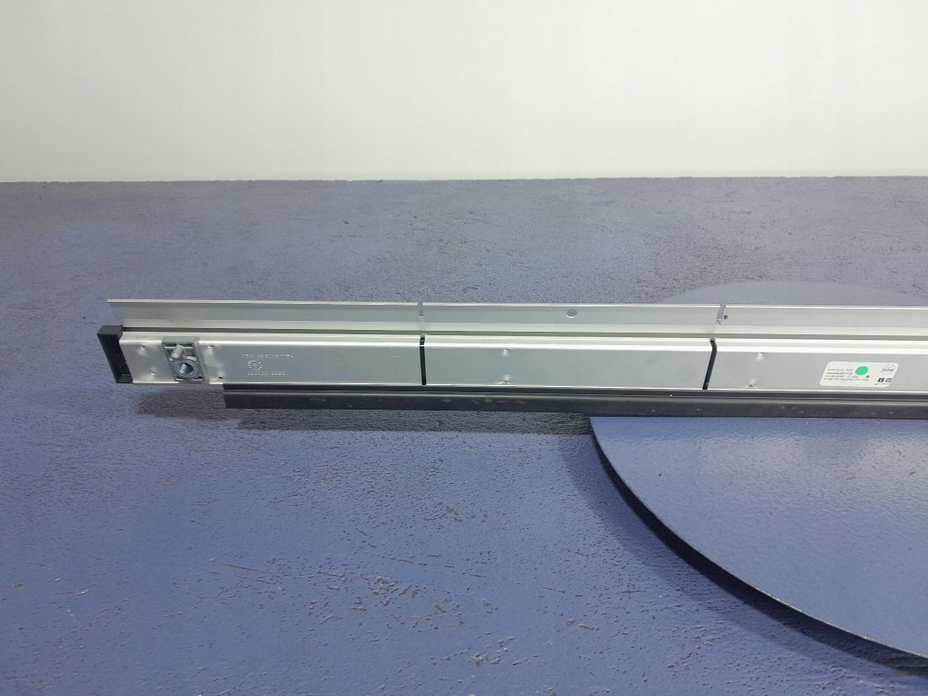 фото №6, Peugeot 308 ii t9 sw kombi молдинг направляющая багажника правая 98057261vv