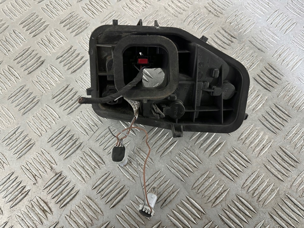 Skoda fabia 3 hb вкладиш лампи лівий задній 6v6945257 Доставка