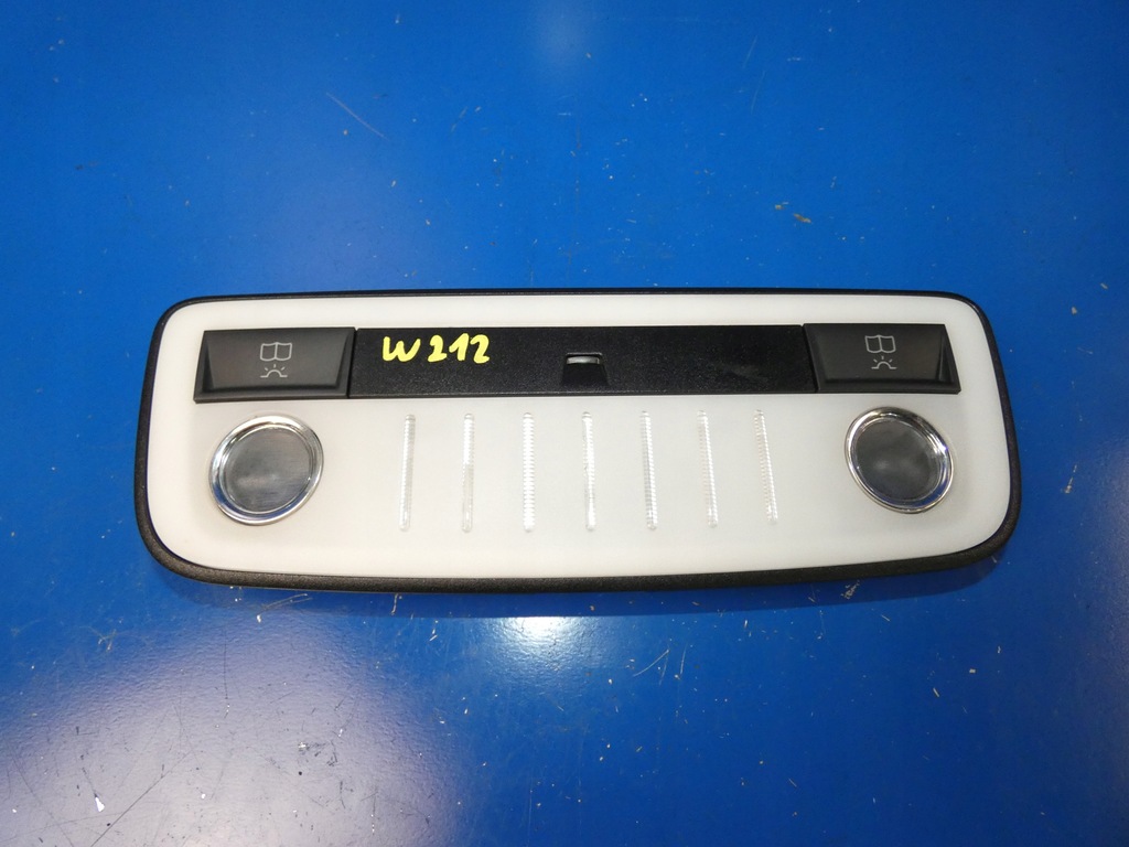 фото №1, Mercedes e w212 лампа стельовий задня кабіни