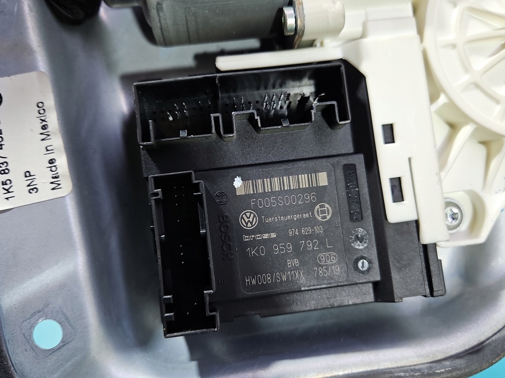 фото №10, Підйомник перед правий vw jetta v 1k5837402ah 1k0959792l