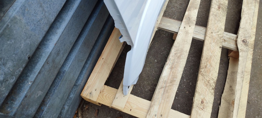 Крило правий перед dodge sprinter 906 od 01.2007r лак p01 arctic white Зі Шроту