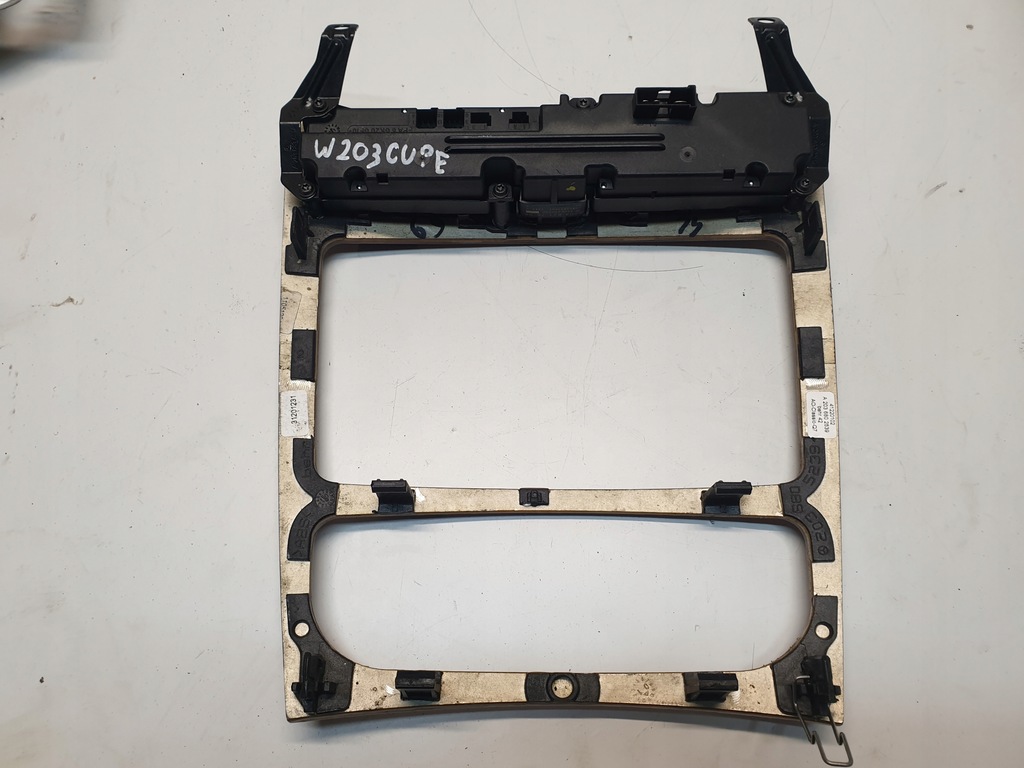 фото №4, Панель рамка радио mercedes-benz w203 a2036804639
