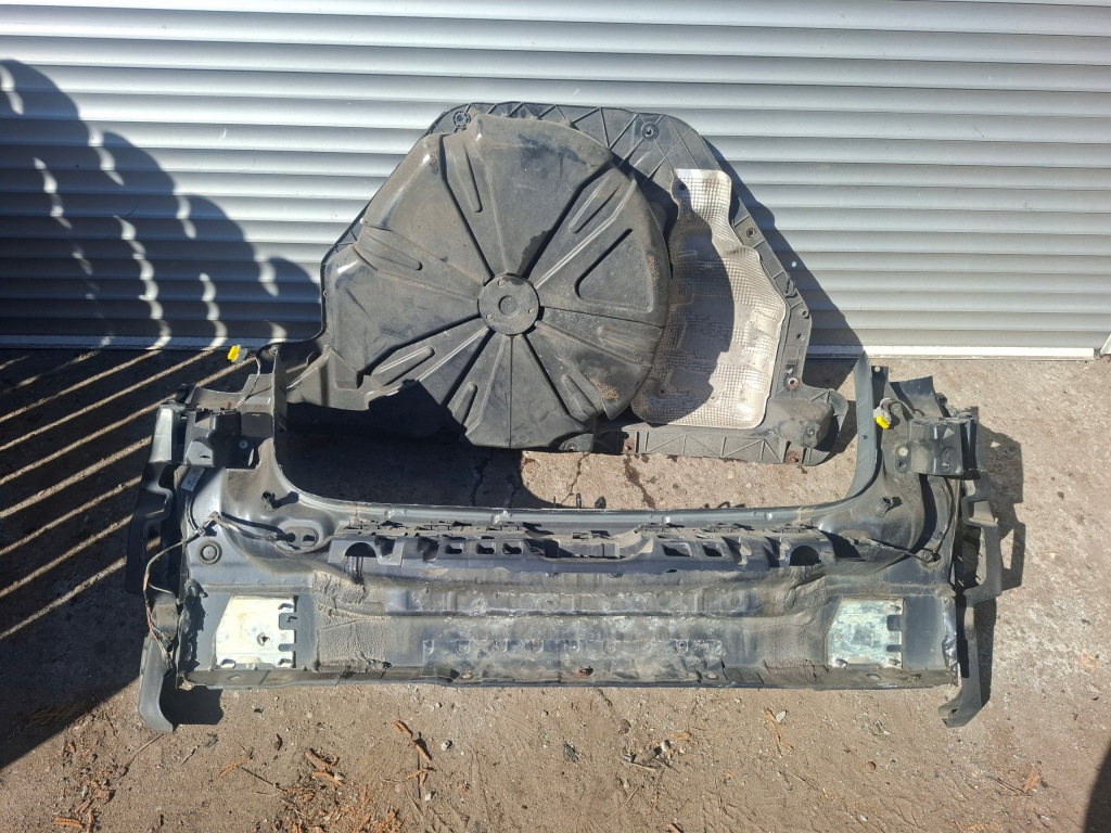 Купить Ремень задний задний  поддон пол багажника renault megane iii hb 5d 2008-2016r