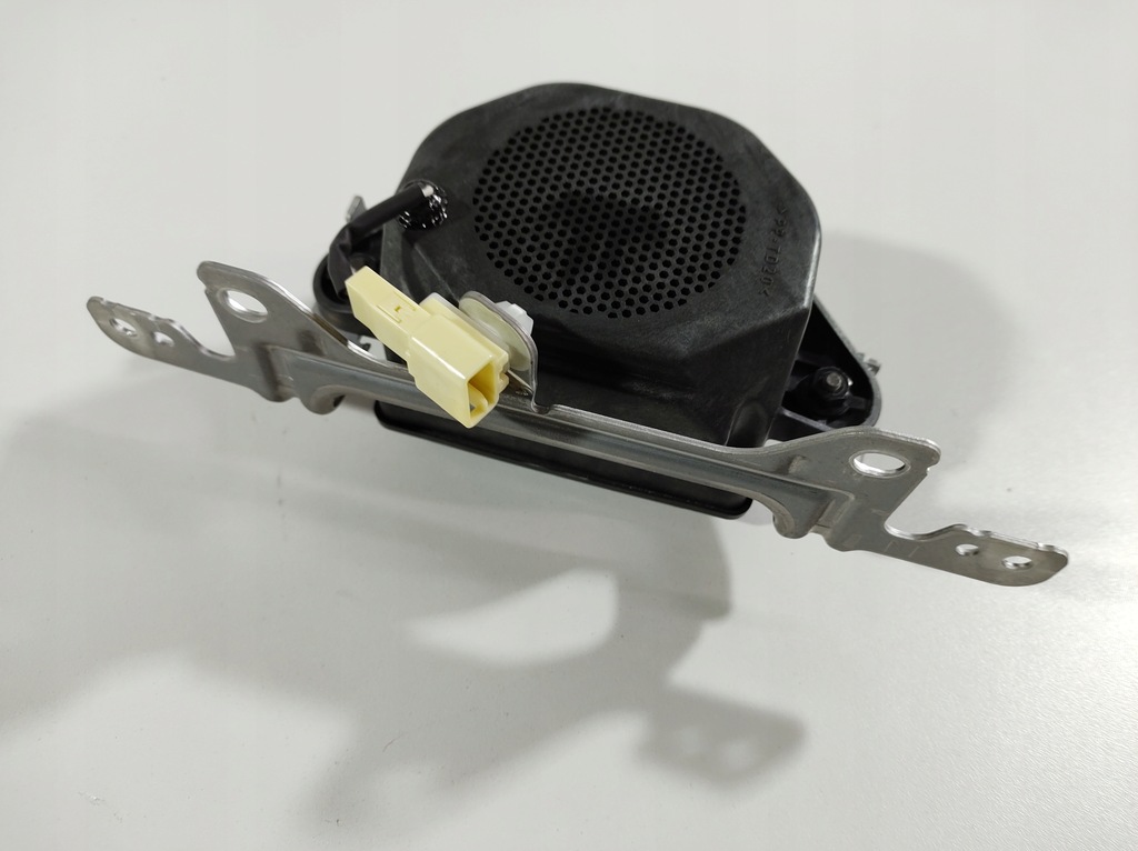 фото №7, Lexus is300h 13r speaker assy 86150-53020